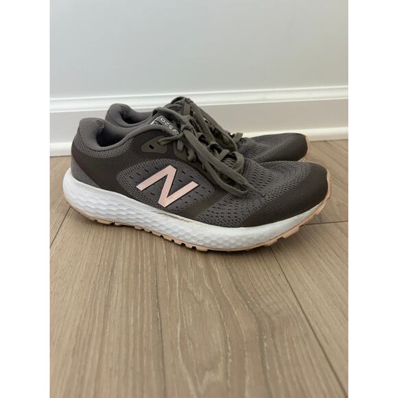 New Balance 520 Athletic Cross Training Lightweight Women's Shoes Size 8 Gray - Picture 2 of 11